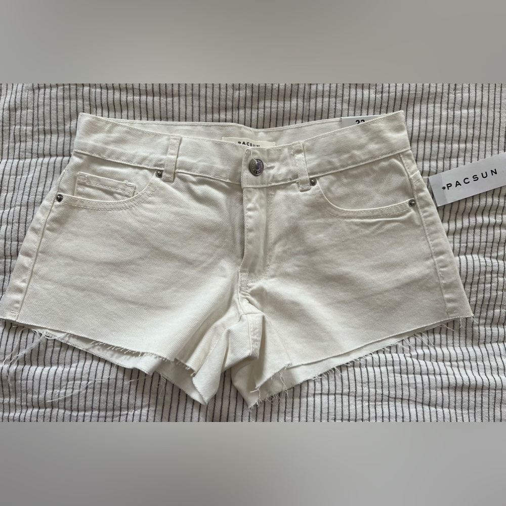 NWT | PacSun | Briar Jean Short - Size 22 (XS)